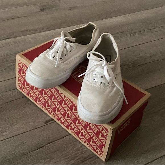 White authentic vans size 6.5